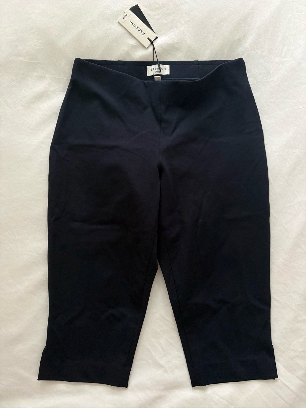 NWT Aritzia Babaton Skyline Capri Navy - Picture 7 of 12